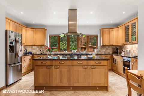 5 bedroom detached house for sale, High Road, Broxbourne EN10