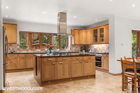 5 bedroom detached house for sale, High Road, Broxbourne EN10