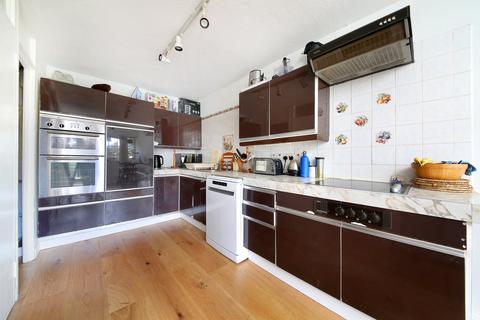 3 bedroom flat for sale, Goulden House, Bullen Street, London