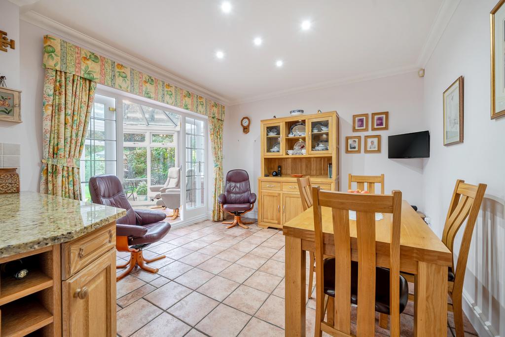 Kitchen / Breakfast Room