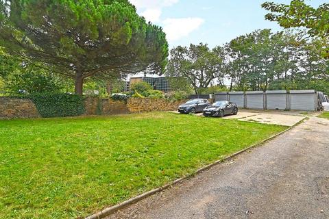 Property to rent, Madeley Road, Ealing W5