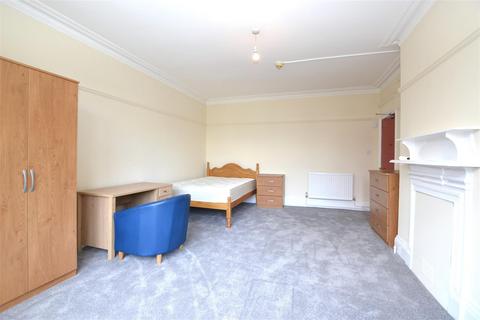 undefined, Room 4, 24 Redlands Road