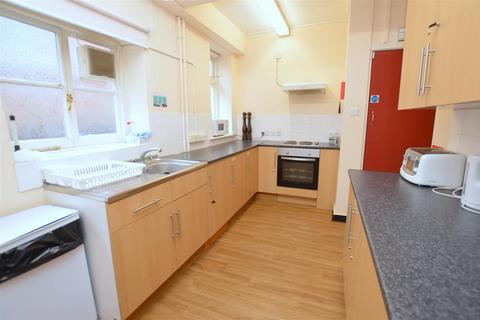 undefined, Room 4, 24 Redlands Road
