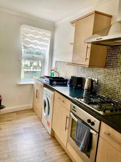 2 bedroom flat to rent, The Triangle, Bournemouth BH2