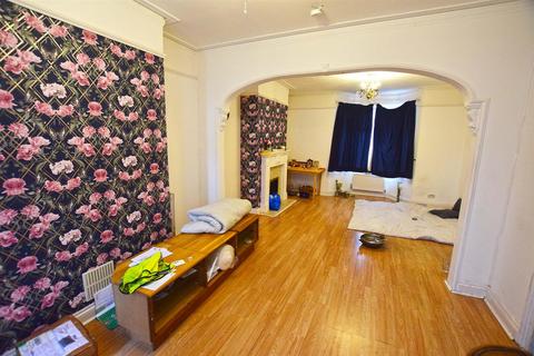 3 bedroom terraced house for sale, Chester Road, Gillingham