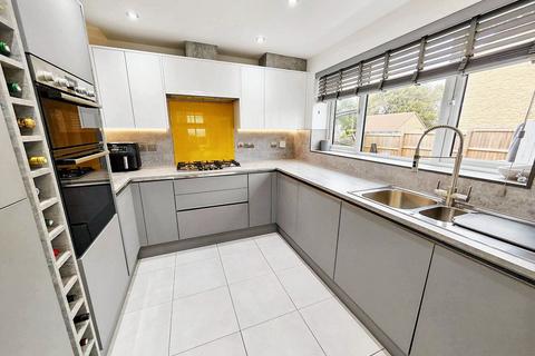 10 Hulbert Close, Hilperton, Trowbridge, BA14 7FL