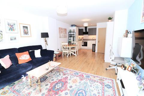 undefined, Farnborough Road, Farnborough GU14