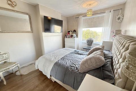 undefined, Fair View, Prudhoe