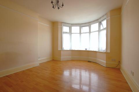 3 bedroom terraced house to rent, Raymead Avenue, Thornton Heath, CR7