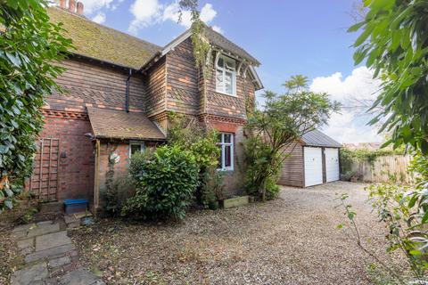 4 bedroom detached house for sale, Meath Green Lane, Horley RH6