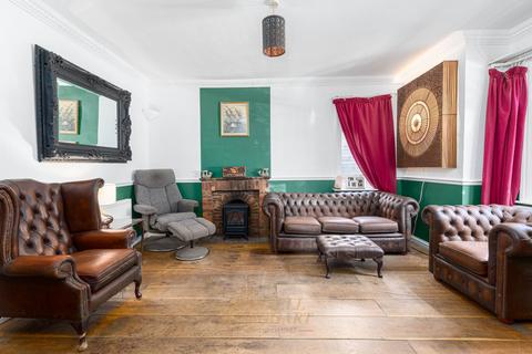 undefined, Meath Green Lane, Horley RH6