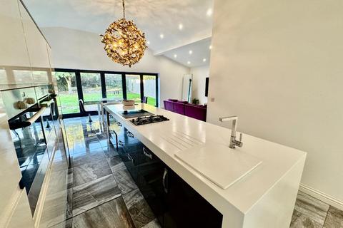 5 bedroom detached house for sale, Sycamore Road, Middlesbrough