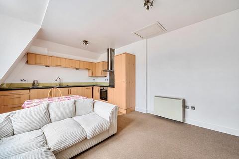 2 bedroom apartment to rent, Kings Road,  Reading,  RG1