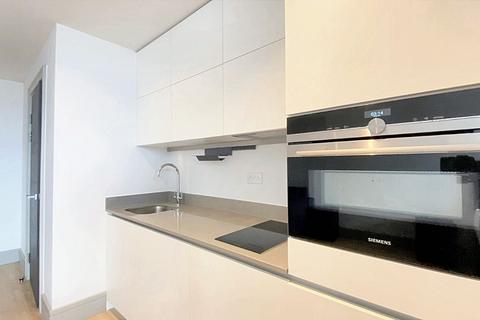 Studio to rent, Market Square, Mercantile House, UB8