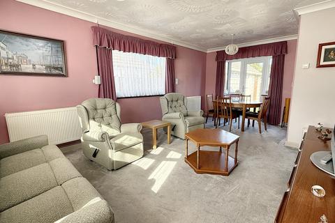 2 bedroom detached bungalow for sale, Ferndown