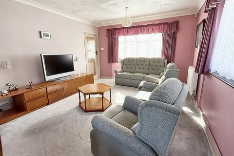 2 bedroom detached bungalow for sale, Ferndown