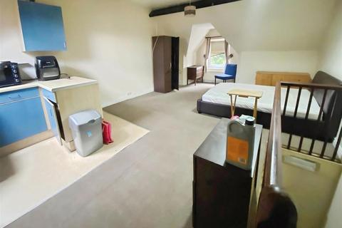 1 bedroom in a house share to rent, Attleborough Road, Nuneaton