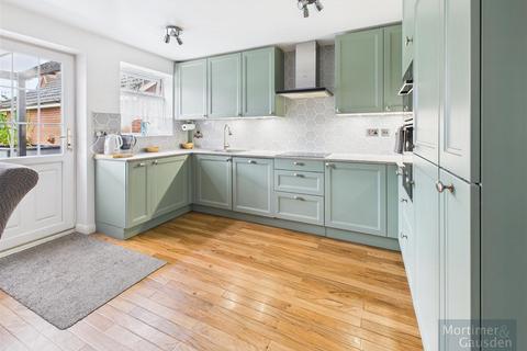 5 bedroom link detached house for sale, Chaffinch Road, Bury St. Edmunds IP32