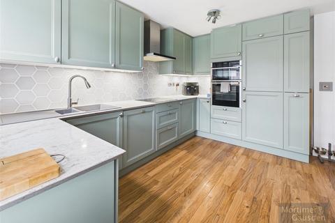 5 bedroom link detached house for sale, Chaffinch Road, Bury St. Edmunds IP32