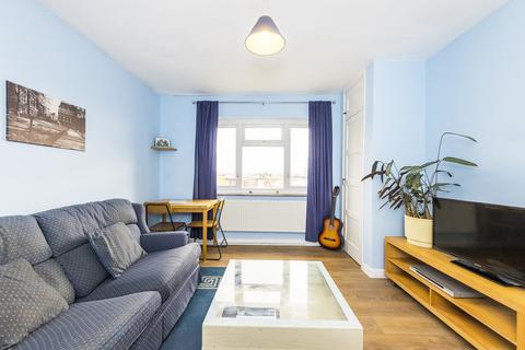 1 bedroom flat for sale, Moreton Close, London, Clapton, Hackney E5
