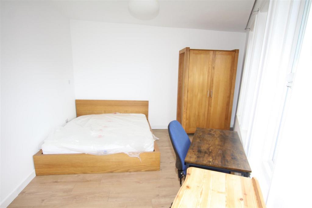 Bed 2.JPG