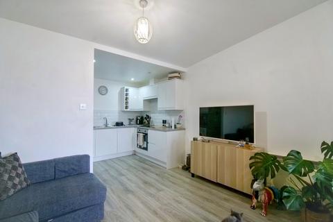 undefined, London E16
