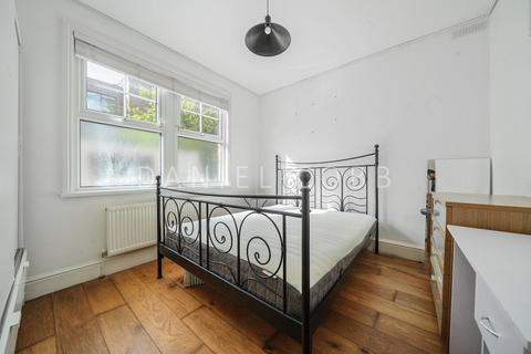 2 bedroom flat for sale, Lollard Street, London, SE11