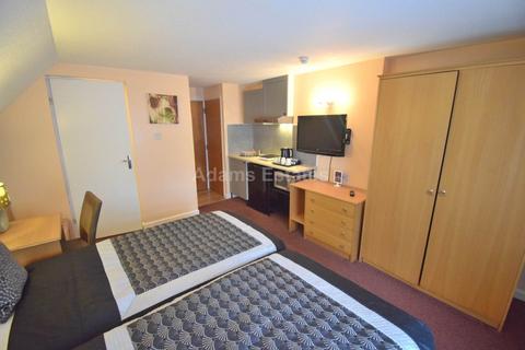 undefined, Connaught Road, Reading
