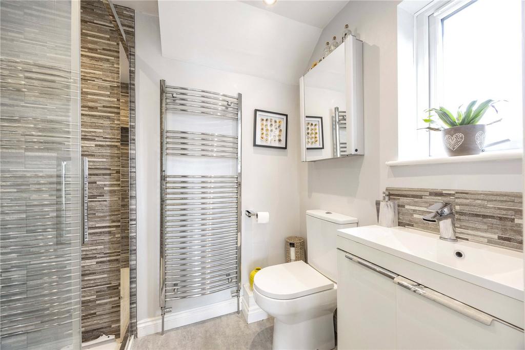 En Suite Shower Rm