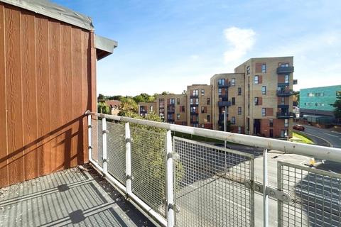 undefined, Kelvin Gate, Bracknell, Berkshire