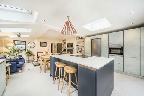 2 bedroom flat for sale, Glengall Road, London NW6