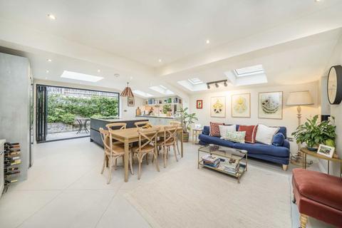 2 bedroom flat for sale, Glengall Road, London NW6
