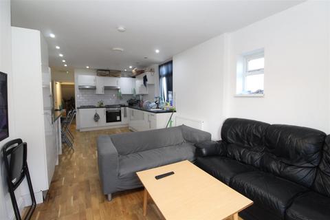 8 bedroom house to rent, Pen Y Wain Road, Cardiff CF24