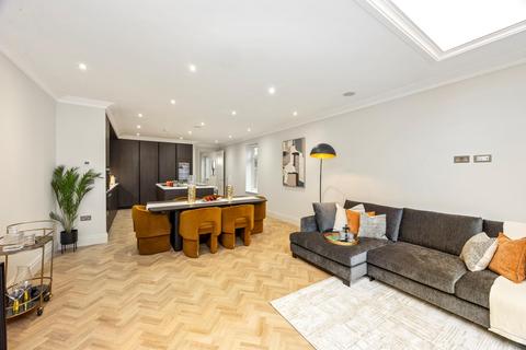 Ronmar Leatherhead Road, Oxshott, Leatherhead, KT22 0EX