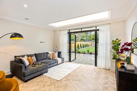 Ronmar Leatherhead Road, Oxshott, Leatherhead, KT22 0EX
