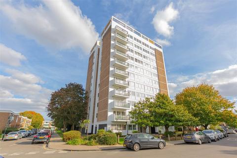 2 bedroom flat for sale, Westbourne House, Wheatlands, Hounslow TW5