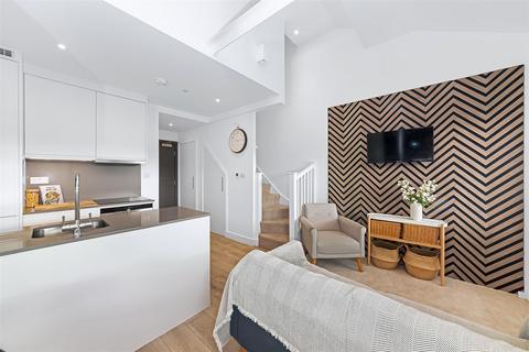undefined, 15 High Street, Purley CR8