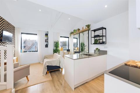 undefined, 15 High Street, Purley CR8