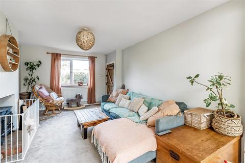 45 Holland Road, Oxted, RH8 9AU