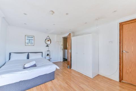 Studio to rent, Upper Montagu Street, Marylebone, London, W1H