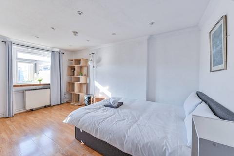 Studio to rent, Upper Montagu Street, Marylebone, London, W1H