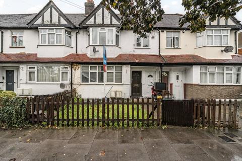 2 bedroom maisonette for sale, Eastfields Road, Mitcham CR4