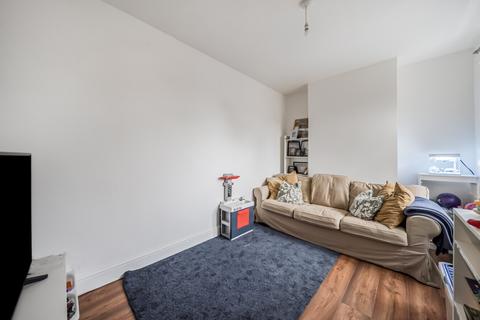 2 bedroom maisonette for sale, Eastfields Road, Mitcham CR4