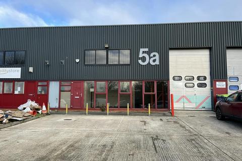 Warehouse to rent, Bessemer Cres Aylesbury HP19 8TF