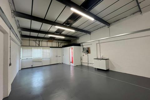 Warehouse to rent, Bessemer Cres Aylesbury HP19 8TF