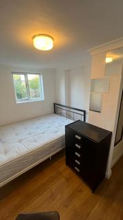 3 bedroom flat to rent, 70 Hammersmith Grove, London, W6