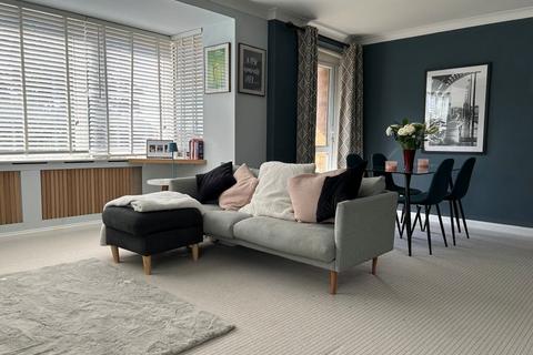 2 bedroom flat to rent, Dyke Road, Brighton BN1