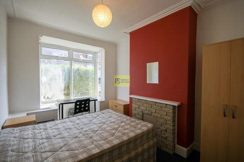 4 bedroom terraced house to rent, Dawlish Road, Birmingham B29