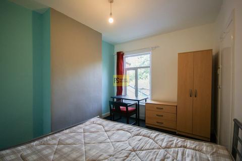 4 bedroom terraced house to rent, Dawlish Road, Birmingham B29