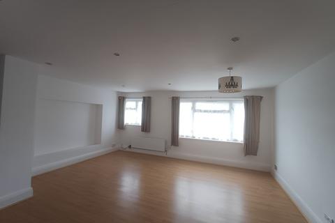 1 bedroom flat to rent, St.Chads Walk South, Grimsby, DN37